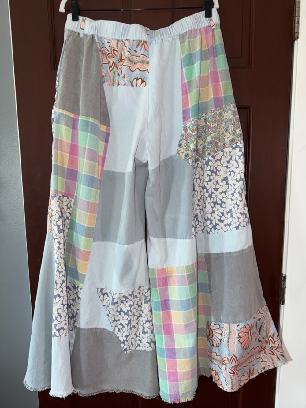Pastel Patchwork Wide-Leg Pants - Picture 4 of 5